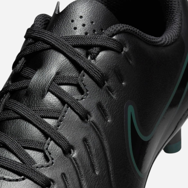 Buty piłkarskie korki młodzieżowe chłopięce Nike Jr Legend 10 Club Fg/Mg DV4352-002 36.5 (4.5Y US) Czarne (197597305387) - obraz 6