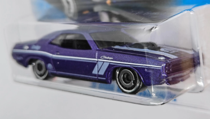 Машинка Базова Hot Wheels '70 Dodge Hemi Challenger Mopar '70s vs