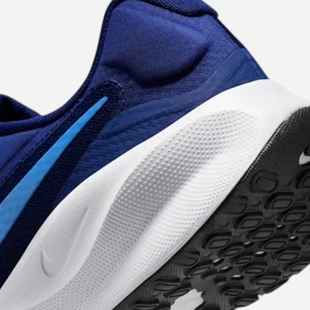 Чоловічі кросівки для бігу Nike Revolution 7 FB2207-406 40.5 (7.5US) Темно-сині (197602556414) - зображення 7