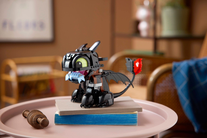 Klocki konstrukcyjne LEGO Icons Jak wytresować smoka: Szczerbatek 784 elementy (10375) - obraz 13