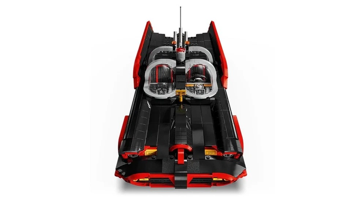 Zestaw klocków LEGO Super Heroes Batman The Classic TV Series Batmobile 1822 elementy (76328) - obraz 4