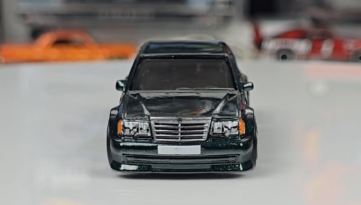 G＆S　　70’S　Hot Curl　6’0” Машинка Базова Hot Wheels Mercedes-Benz 500 E '70s vs. '90s 1:64