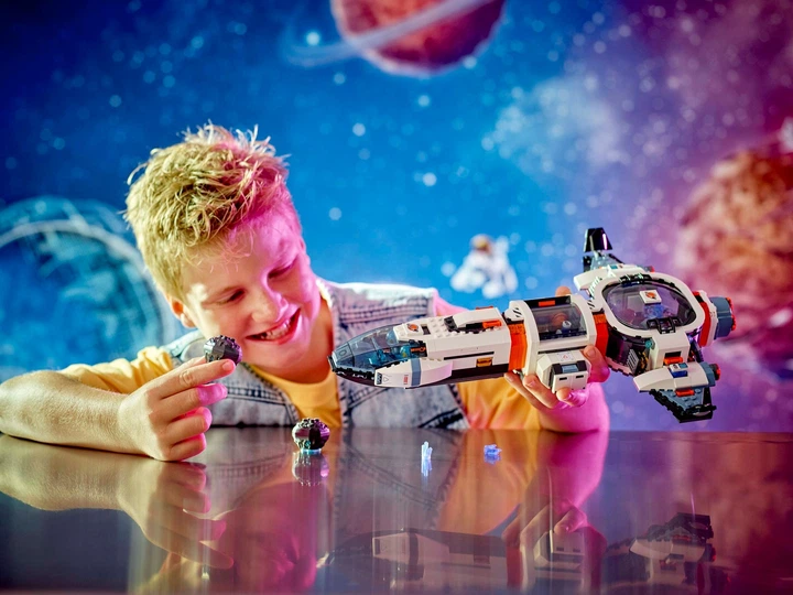 Конструктор LEGO City Модульный космический корабль 717 элементов