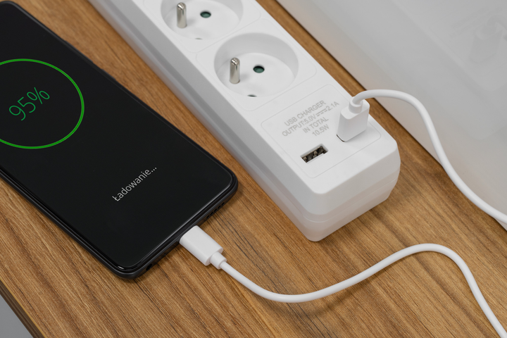 Мережевий фільтр Rebel на 3 розетки 2 USB 3 м (5901890030762) - зображення 5