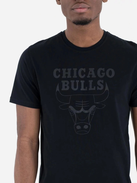 Футболка бавовняна довга чоловіча New Era Nos NBA Regular Bulls Bob 60416757 2XL Чорна (0197214897141) - зображення 4