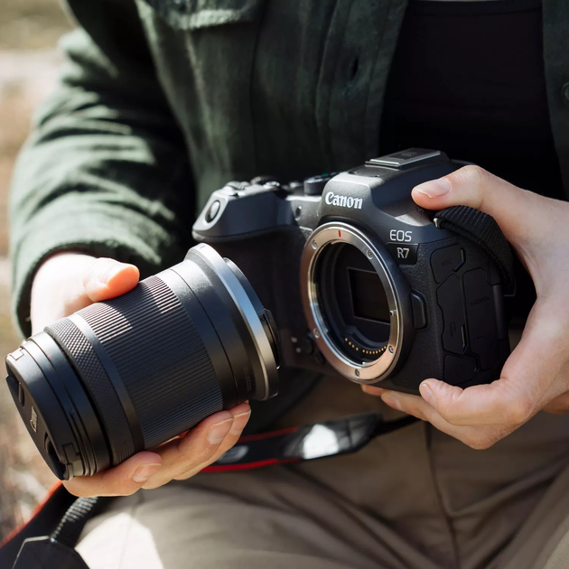 Фотоапарат Canon EOS R7 Body Black (5137C003) - зображення 12