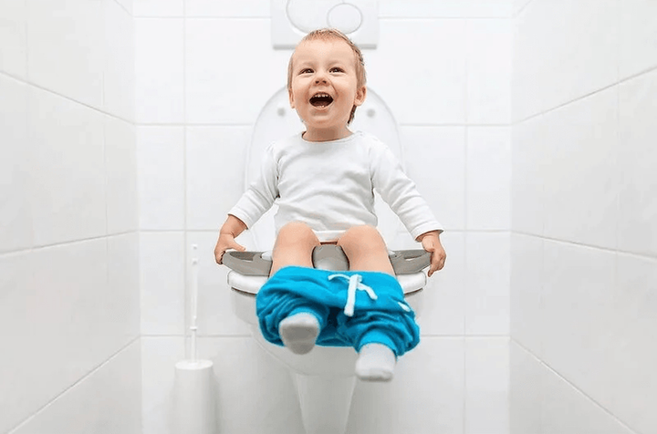 Накладка для унітазу OK Baby у формі пінгвіна сіра (8008577238255) - зображення 6