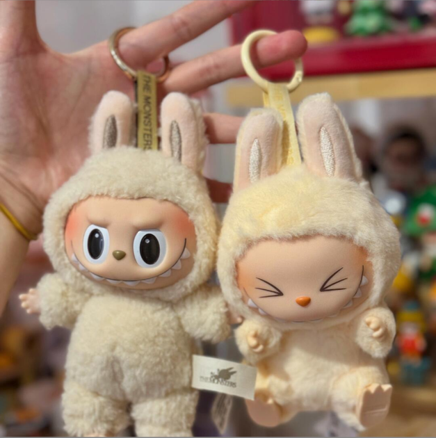 Мягкая игрушка Лабубу Монстры 15см Pop Mart Labubu Art The Monsters плюшевый брелок-сюрприз на рюкзак - изображение 8
