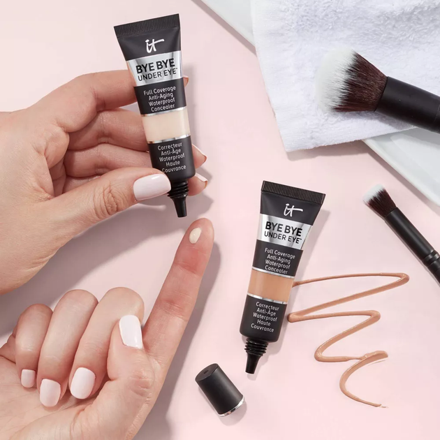 Korektor do twarzy It Cosmetics Bye Bye Under Eye Concealer 11.5 Light Beige wodoodporny 12 ml (3605971991455) - obraz 4