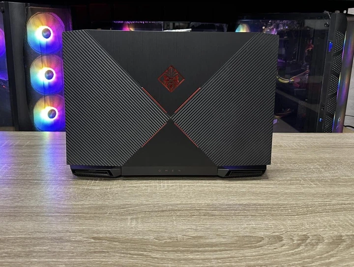Игровой ноутбук HP Omen 15 / 15.6" (1920x1080) IPS / Intel Core i5-7300HQ (4 ядра по 2.5 - 3.5 GHz) / 8 GB DDR4 / 256 GB SSD / nVidia GeForce GTX 1050, 4 GB GDDR5, 128-bit / WebCam б/у - Фото 5 Игровой ноутбук HP Omen 15 / 15.6" (1920x1080) IPS / Intel Core i5-7300HQ (4 ядра по 2.5 - 3.5 GHz) / 8 GB DDR4 / 256 GB SSD / nVidia GeForce GTX 1050, 4 GB GDDR5, 128-bit / WebCam б/у - изображение 5