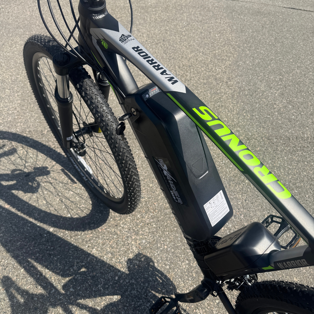 Велосипед с Е-комплектом CRONUS 29" Warrior 2025 Рама 21" black-lightgreen 500w 48В 10ah с дисплеем LCD - изображение 5