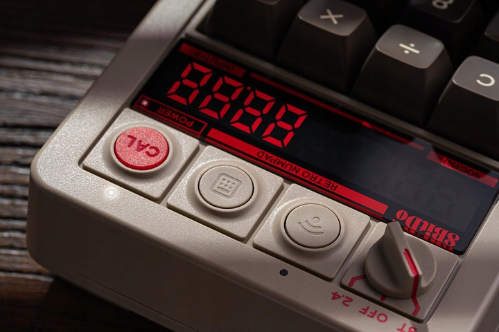 Klawiatura 8BitDo Retro 18 Mechanical Numpad C64 Edition (RET00464) - obraz 8