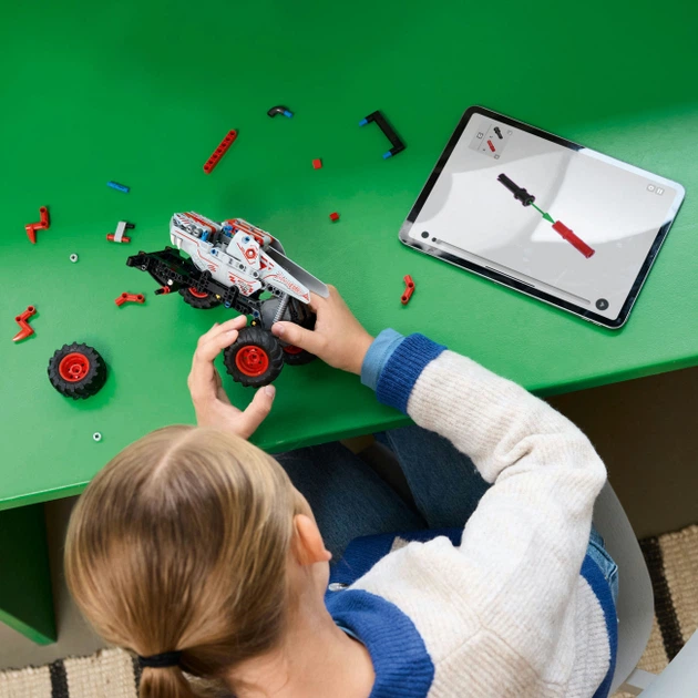 Конструктор LEGO Monster Jam™ ThunderROARus™ з інерційним двигуном (42200) - изображение 7
