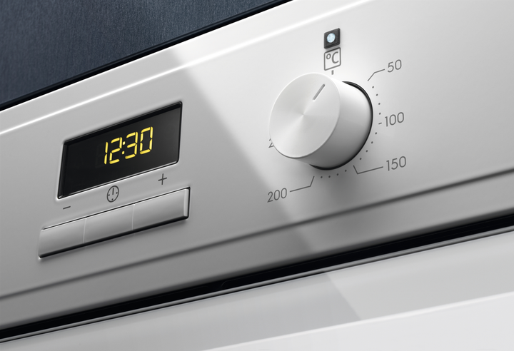 Piekarnik elektryczny Electrolux EOF3H40BW - obraz 8