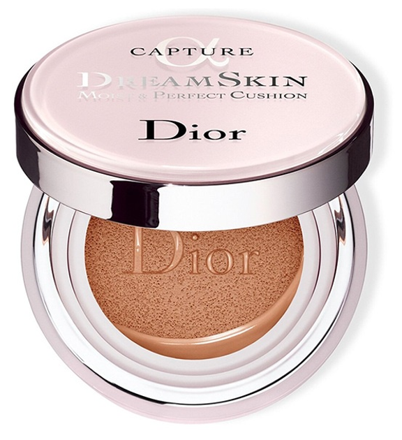 Тональний крем Dior Capture Dreamskin Moist & Perfect Cushion SPF50 030 Medium Beige 15 мл (3348901410113) - зображення 1