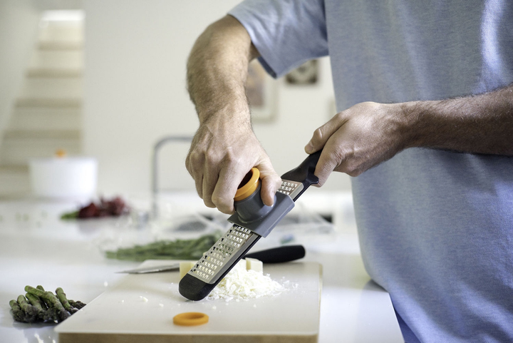 Tarka Fiskars Functional Form z dużymi otworami (6424002000884) - obraz 5
