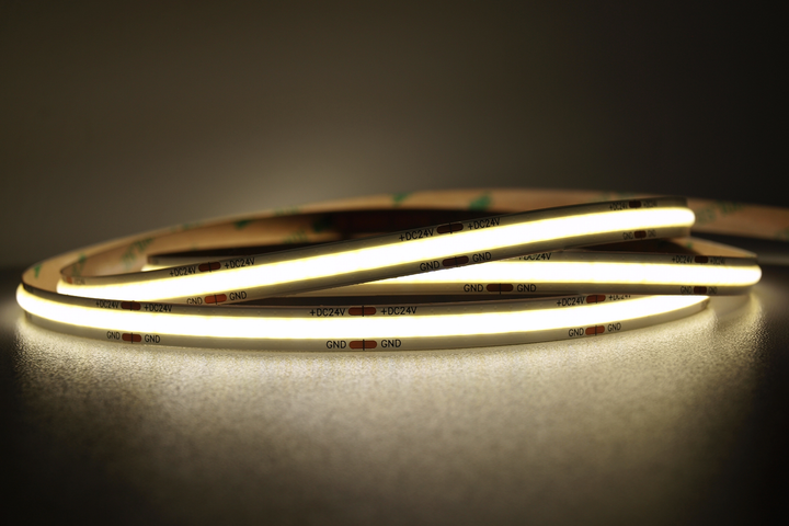 Profesjonalna tasma LED MW Lighting UQS COB 8 W/m 12V 320LED 4000K CRI90 IP20 5m (5902135158913) - obraz 2