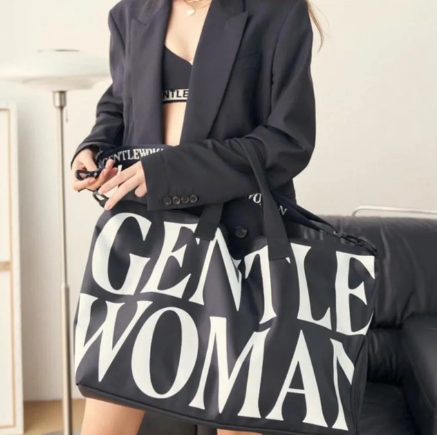Дорожня сумка листоноша Джентльвумен/Gentlewoman через плече полотняна підліткова універсальна чорна 32см*27см*58см (II) 33722 - Фото 1 Дорожня сумка листоноша Джентльвумен/Gentlewoman через плече полотняна підліткова універсальна чорна 32см*27см*58см (II) 33722 - зображення 1