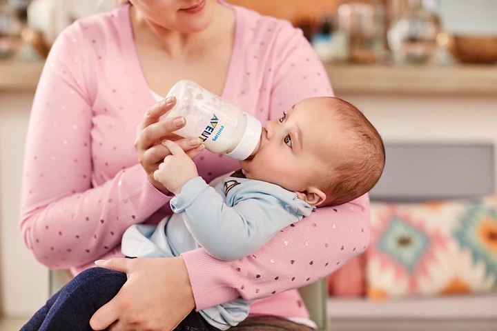 Butelka do karmienia Philips AVENT Anti-colic 260 ml 1m+ SCY103/01 (8710103996736) - obraz 9