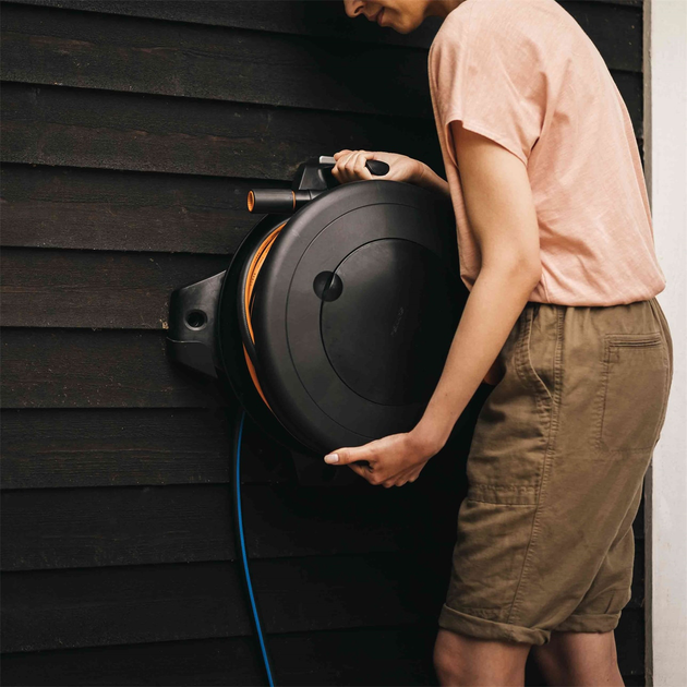 Uchwyt ścienny do bębna na wąż Fiskars Easy Watering Solid M/L (1059235) - obraz 3