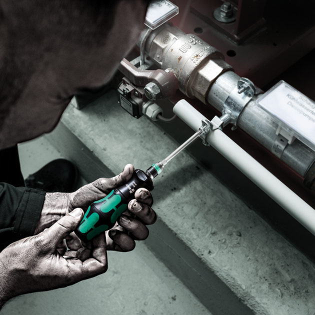 Отвертка турбо Wera Kraftform Kompakt Turbo 1 со сменными битами 18 в 1 146мм (05057482001) - изображение 2