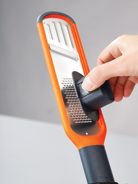Tarka z plastrownikiem Joseph Joseph Handi-Grate 11.4 cm (5028420200485) - obraz 3