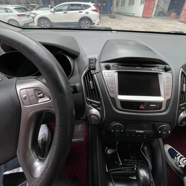 Основа під тримач телефону для панелі Hyundai IX-35 (2010 - 2017) - Фото 2 Основа під тримач телефону для панелі Hyundai IX-35 (2010 - 2017) - зображення 2