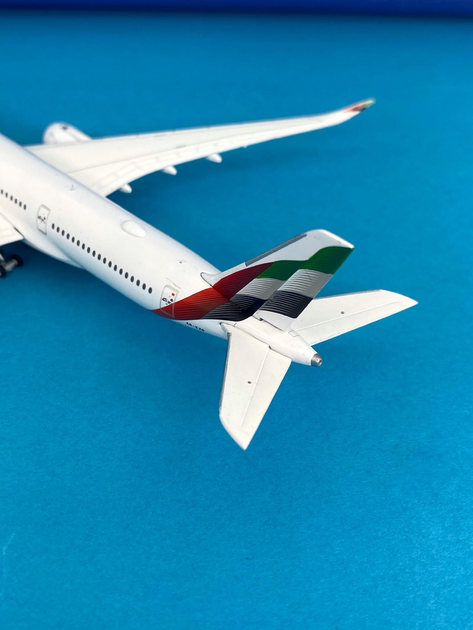 航空機・ヘリコプター Emirates Airbus A350-900 1:400 Модель самолета Airbus A350-900 Emirates 1:400 GeminiJets