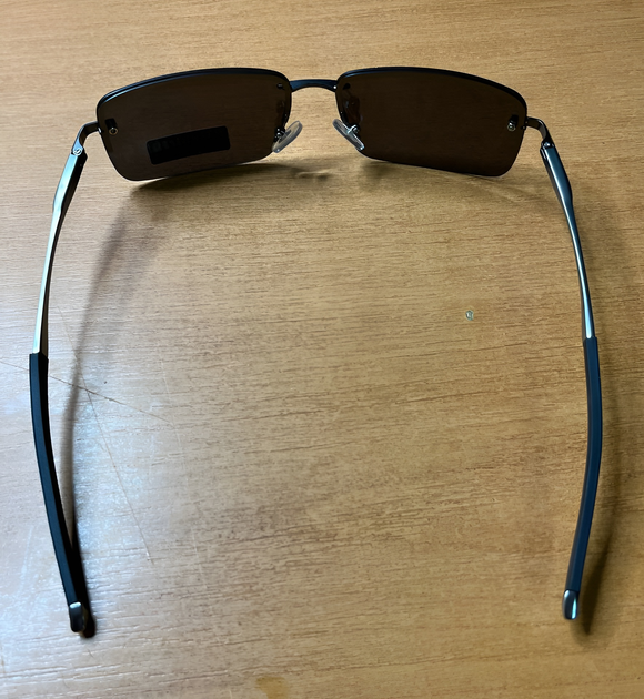Модные мужские солнцезащитные очки 2025 polarized SMB солнечные защитные UV400 поляризационные антибликовые для рыбалки отдыха авто polaroid от солнца стильные квадратные окуляры полароид темно-серая оправа дымчатые линзы твердый чехол в комплекте - Фото 6 Модные мужские солнцезащитные очки 2025 polarized SMB солнечные защитные UV400 поляризационные антибликовые для рыбалки отдыха авто polaroid от солнца стильные квадратные окуляры полароид темно-серая оправа дымчатые линзы твердый чехол в комплекте - изображение 6