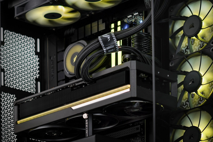 Komputer Actina iCUE 9800X3D/32GB/2TB/RX9070XT/850W (5901443415930) - obraz 12