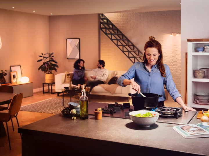 Zestaw startowy Philips Hue White Starter kit: 3 x E27 smart bulbs (800) + Dimmer switch (8719514291232) - obraz 7