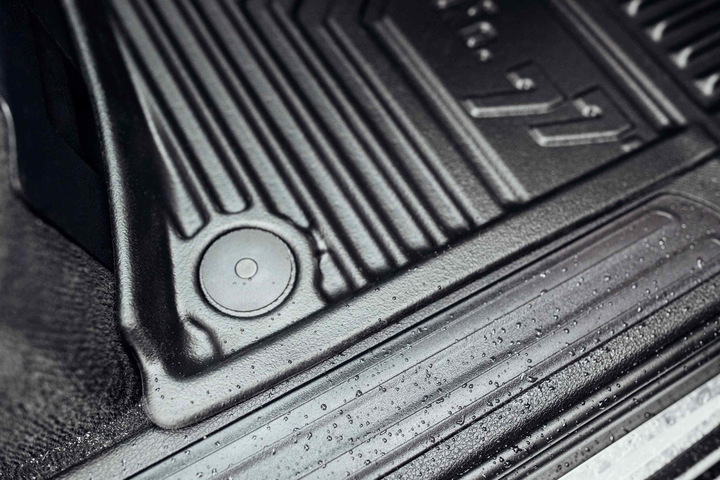 Dywaniki samochodowe Frogum No.77 do Volvo V70 / XC70 III 2007-2016 4 szt (5902643440791) - obraz 4