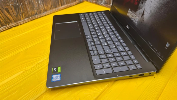 Windowsノート本体 Dell Vostro 7590 Core i7-9750H GTX 1650 Ноутбук Dell Vostro 7590 (15.6