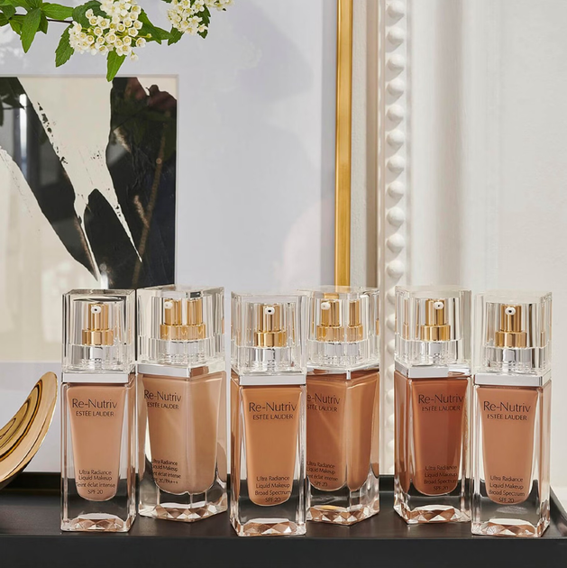Podkład rozświetlający Estee Lauder Re-Nutriv Ultra Radiance Makeup Spf20 3C2 Pebble 30 ml (887167464117) - obraz 3
