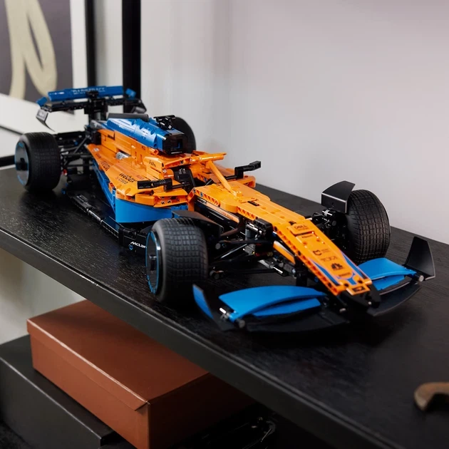 Конструктор Technic Перегоновий автомобіль McLaren Formula 1, 1432 деталей (2994250314094) - зображення 7