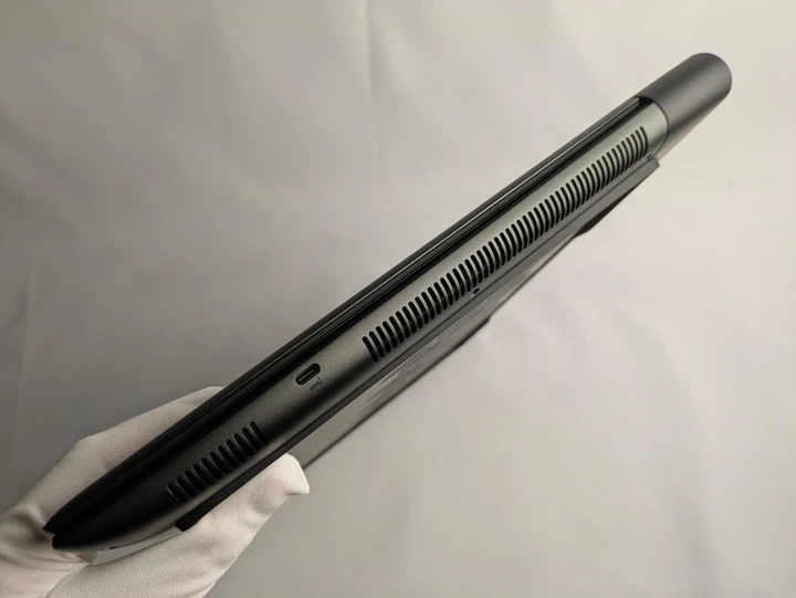 Dell Alienware M18 R1|RTX4090 16GB 175W|i9-13900HX 32ядра по 5.4GHz|18’QHD+165Hz|32/1000|мех.клав|Б/В - зображення 5
