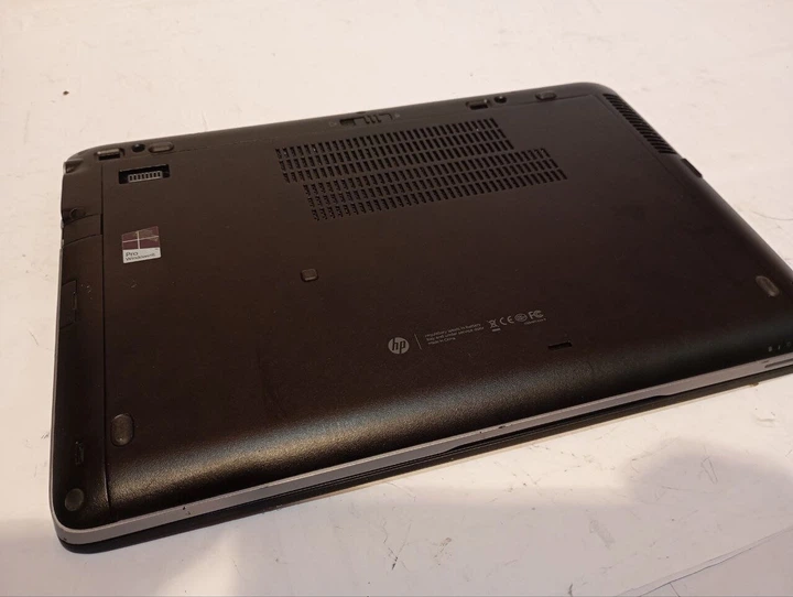 Ультрабук Б-класс HP EliteBook 840 G1 / 14" (1366x768) TN / Intel Core i5-4200U (2 (4) ядра по 1.6 - 2.6 GHz) / 8 GB DDR3 / 500 GB HDD / Intel HD Graphics 4400 / WebCam / Батарея не берет заряд б/у - Фото 7 Ультрабук Б-класс HP EliteBook 840 G1 / 14" (1366x768) TN / Intel Core i5-4200U (2 (4) ядра по 1.6 - 2.6 GHz) / 8 GB DDR3 / 500 GB HDD / Intel HD Graphics 4400 / WebCam / Батарея не берет заряд б/у - изображение 7