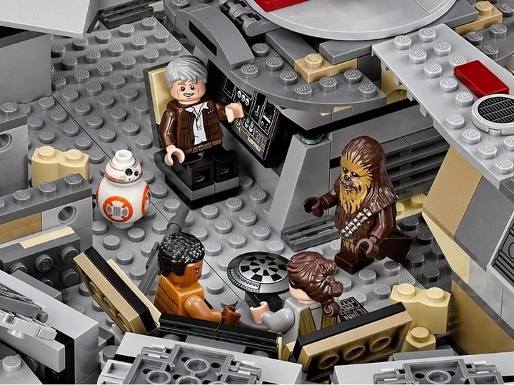 Конструктор Тысячелетний Сокол Star Wars (75105), 1381 деталей - Фото 4 Конструктор Тысячелетний Сокол Star Wars (75105), 1381 деталей - изображение 4