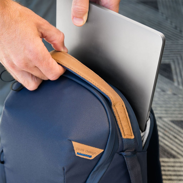 Plecak na laptopa Peak Design Everyday Backpack Zip 15L 13.3" Midnight (BEDBZ-15-MN-2) - obraz 7