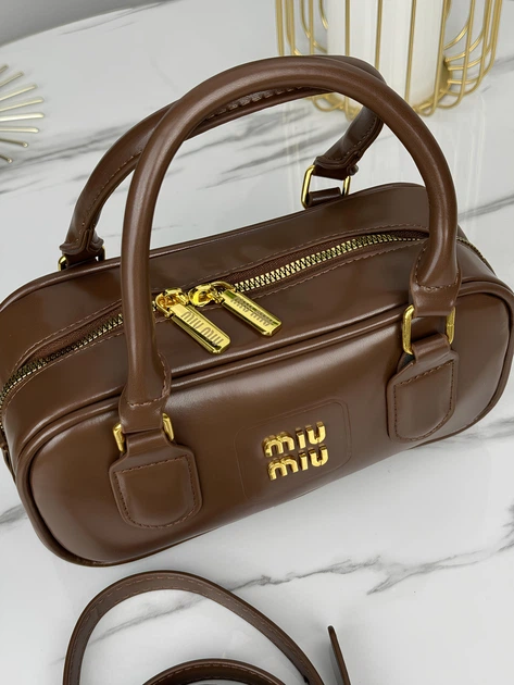 Женская сумка Miu Miu Arcadie Leather Bag коричневый