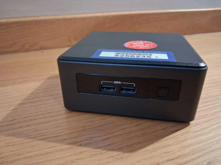 Неттоп Intel NUC NUC7i3DNH USFF / Intel Core i3-7100U (2 (4) ядра по 2.4 GHz) / 8 GB DDR4 / 250 GB SSD / Intel HD Graphics 620 / HDMI / Wi-Fi б/у - изображение 2