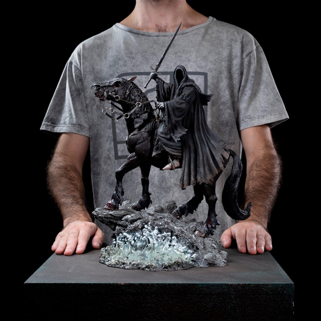Statua Iron Studios LORD OF THE RINGS Nazgul on Horse Deluxe - Skala 1/10 (Władca Pierścieni) 42,5 cm (618231953561) - obraz 2