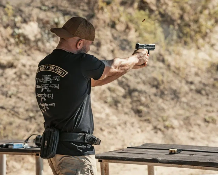 Футболка Dobermans Aggressive Gun Family TS306ABK XL - зображення 4