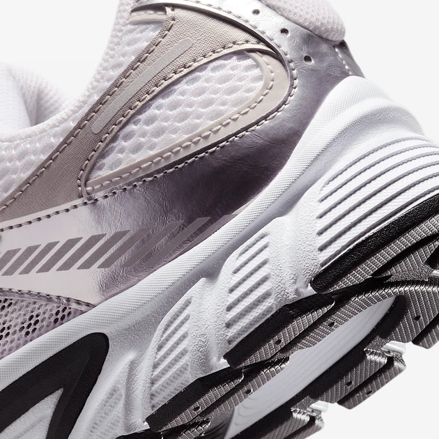 Чоловічі кросівки Nike V5 RNR HJ5228-104 45.5 (11.5US) 29.5 см