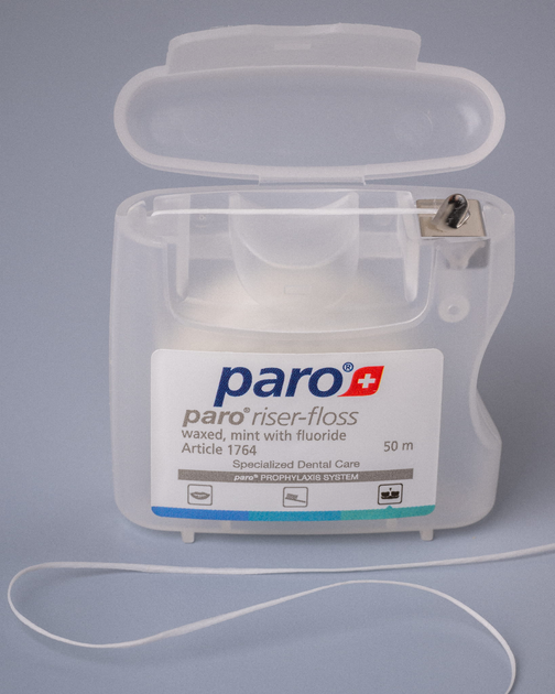 Зубна нитка Paro Swiss Riser-Floss з воском, м'ятою з фтором 50 м (7610458017647) - зображення 3