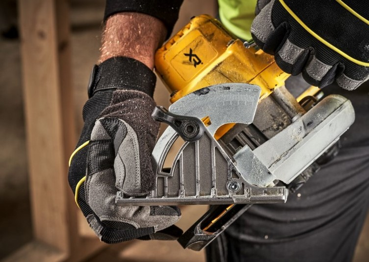 Пила дискова акумуляторна безщіткова DeWalt 165 мм 18 В (DCS565N) - зображення 6
