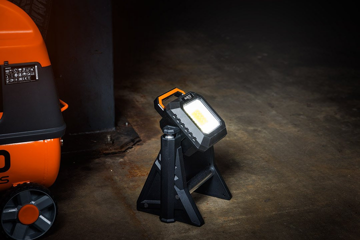Reflektor teleskopowy NEO TOOL 99-124 3000 lm (5906692019526) - obraz 13