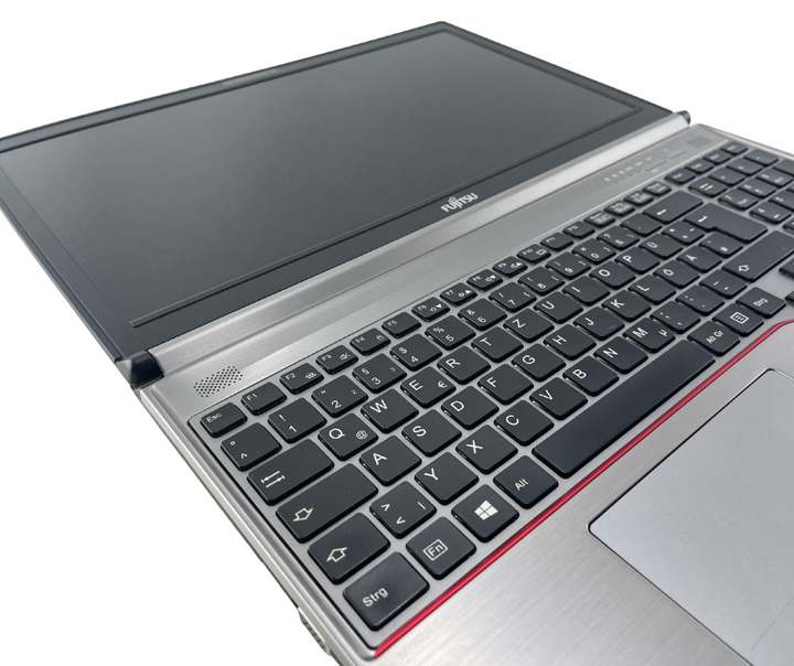Ноутбук Fujitsu LifeBook E756 / 15.6'' (1920x1080) IPS / Intel Core i7-6500U (2 (4) ядра по 2.5 - 3.1 GHz) / 8 GB DDR4 / 240 GB SSD / Intel HD Graphics 520 / WebCam б/у - Фото 3 Ноутбук Fujitsu LifeBook E756 / 15.6'' (1920x1080) IPS / Intel Core i7-6500U (2 (4) ядра по 2.5 - 3.1 GHz) / 8 GB DDR4 / 240 GB SSD / Intel HD Graphics 520 / WebCam б/у - изображение 3