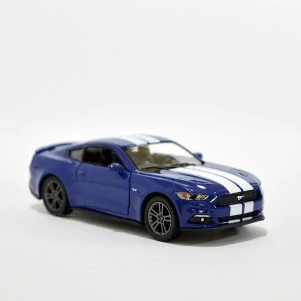 Машинка Kinsmart Ford Mustang GT 2015 1:38 синяя KT5386W - изображение 2