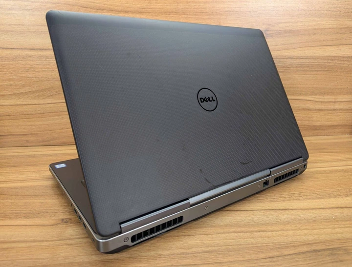 Мобильная рабочая станция Dell Precision 7710 / 17.3" (1920x1080) IPS / Intel Core i7-6920HQ (4 (8) 2.9 - 3.8 GHz) / 32 GB DDR4 / 256 GB SSD + 640 GB HDD / nVidia Quadro M3000M, 4 GB GDDR5, 256-bit / WebCam / Windows 10 б/у - Фото 7 Мобильная рабочая станция Dell Precision 7710 / 17.3" (1920x1080) IPS / Intel Core i7-6920HQ (4 (8) 2.9 - 3.8 GHz) / 32 GB DDR4 / 256 GB SSD + 640 GB HDD / nVidia Quadro M3000M, 4 GB GDDR5, 256-bit / WebCam / Windows 10 б/у - изображение 7